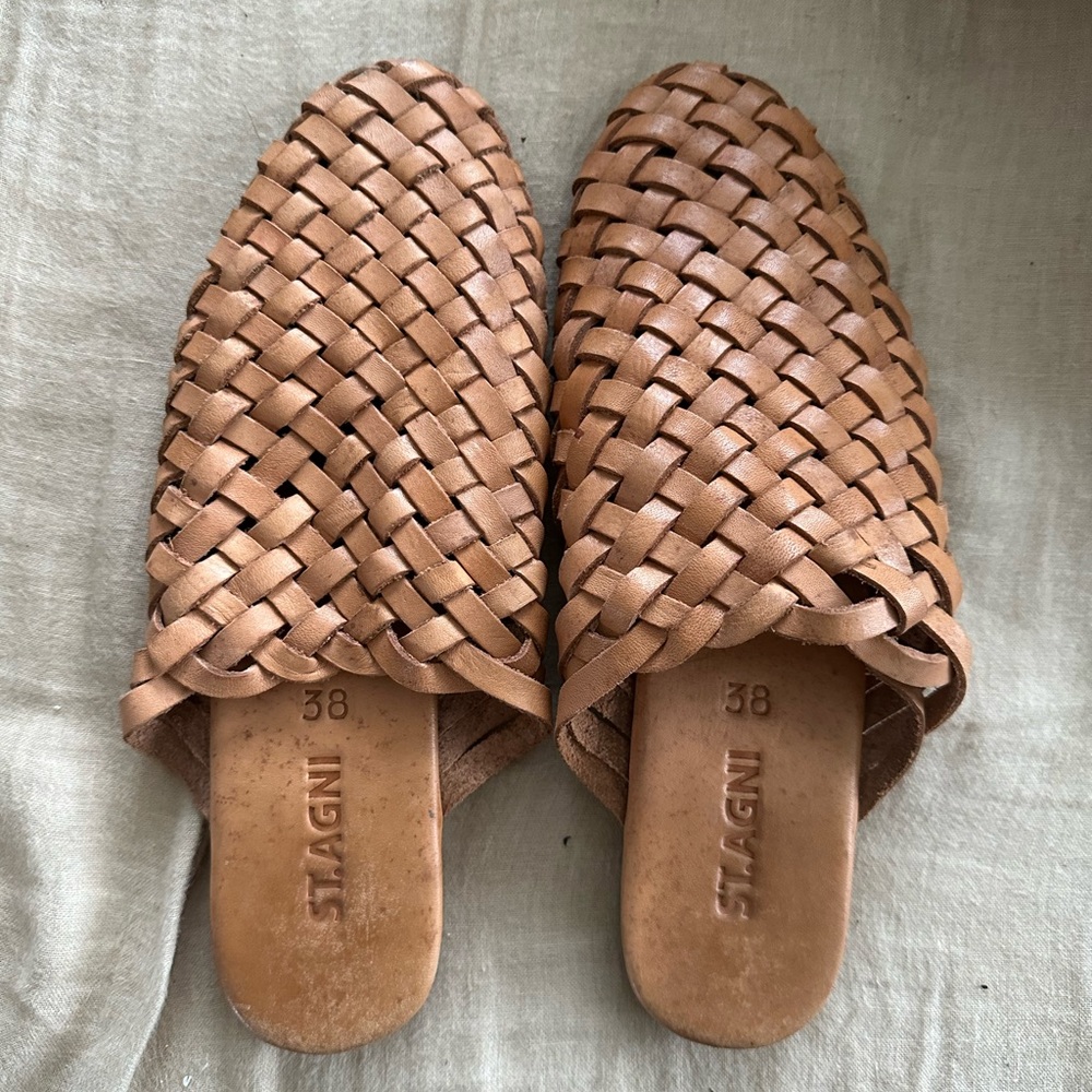 St. Agni Buntos Size 38